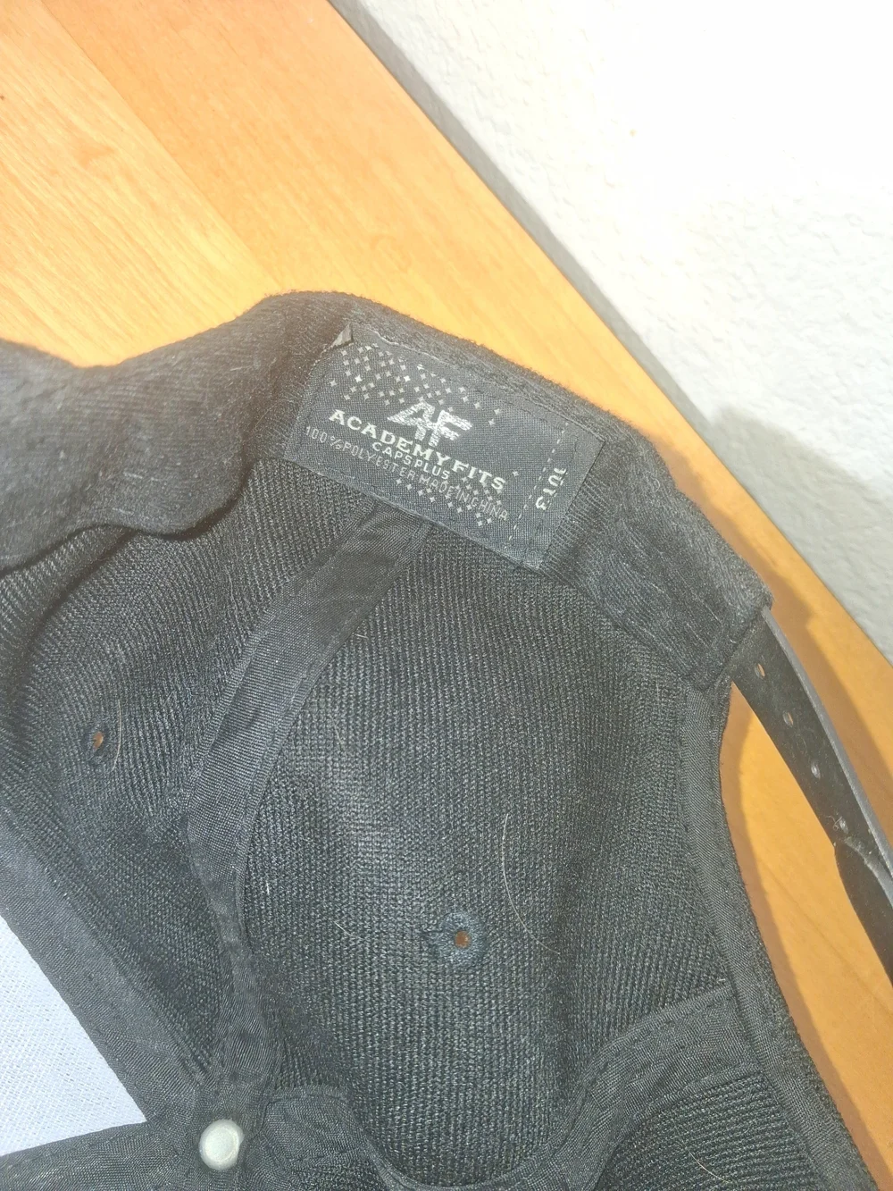 N/A black cap